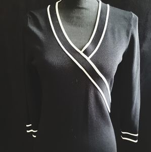 Pullover sweater top. Light wright